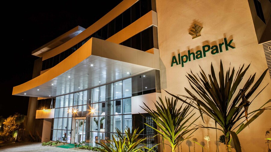 AlphaPark Hotel