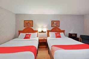 Tabla de planchar con plancha, wifi gratis y ropa de cama 