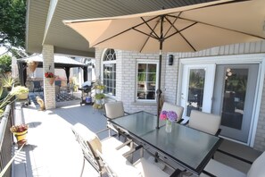 Exterior - Graystone Bed and Breakfast (Niagara-on-the-Lake)