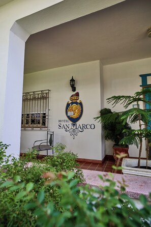 Exterior - Hotel San Marco (Santo Domingo)