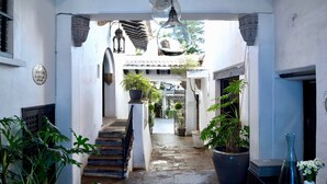 Entrada al alojamiento
