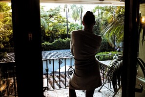 King Plus Balcony | View from room - Las Casas B+B  Boutique Hotel, Spa & Restaurante Cuernavaca (Cuernavaca)