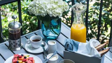 Desayuno completo incluido todos los dĂas