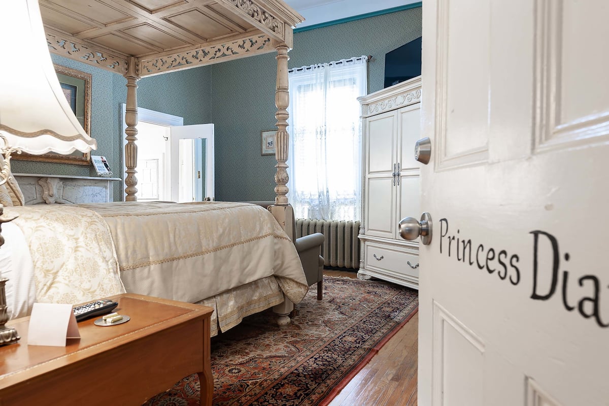 Rom – deluxe, 1 queensize-seng | Sengetøy av topp kvalitet, strykejern/-brett og wi-fi (inkludert)