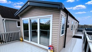 Superior Apartment, Private Bathroom, Garden View (Hot Tub Lodge            ) | Exterior - The Kings Head inn (Skegness)