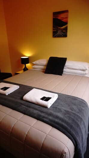 Queen Bed Room Ensuite (Private Bathroom)   