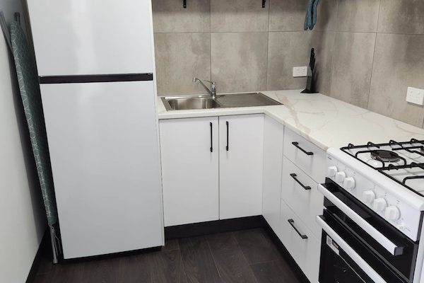 Chambre Deluxe (Spa) | Cuisine privée | Réfrigérateur, micro-ondes, cafetiÚre/bouilloire, bouilloire électrique