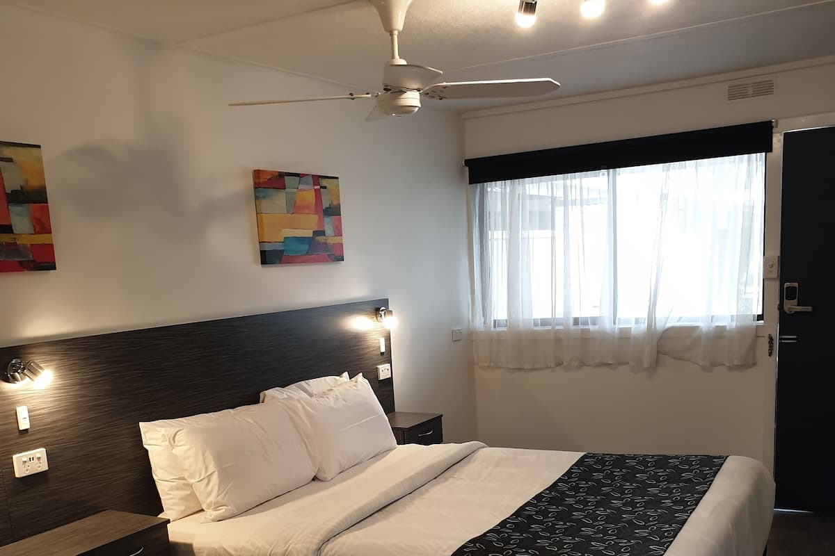 Standard Twin Room | Blackout curtains, free WiFi, bed sheets