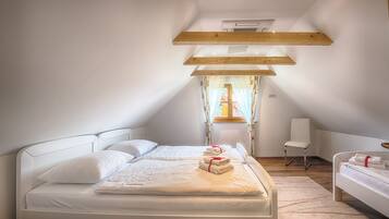 Triple Room | Bed sheets