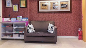 Lobby sitting area - Wonstar Hotel Songshan (Taipei)