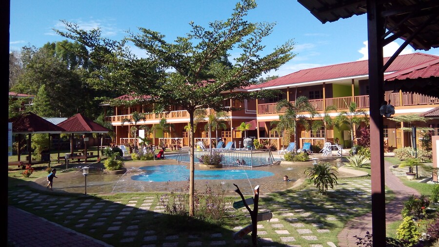 Purnama Beach Resort