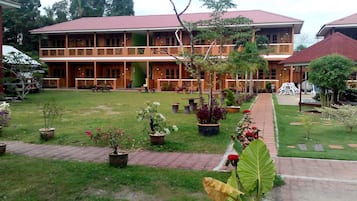 Smart Villa | Garden