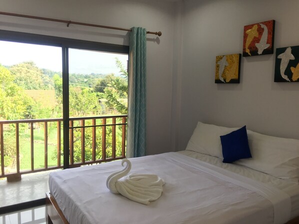 Standard Air Con | Balcony - Pai Erawan Resort (Pai)