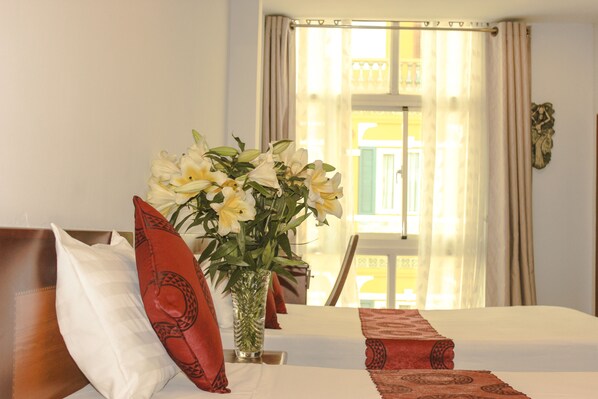 Deluxe Triple Room | Bathroom