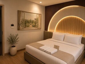 Desk, free WiFi, bed sheets - Chanaplace Lanna (Chiang Mai)