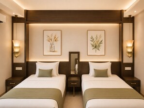 Standard Twin Room | Desk, WiFi (free), bed sheets - Chanaplace Lanna (Chiang Mai)