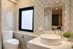 Bathroom - Chanaplace Lanna (Chiang Mai)
