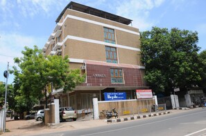 Exterior - Lloyds Guest House - US Consulate (Chennai)