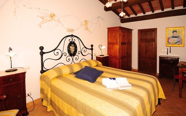 Deluxe Room | Individually decorated, individually furnished, desk, free WiFi