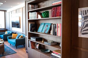 Lobby-Lounge