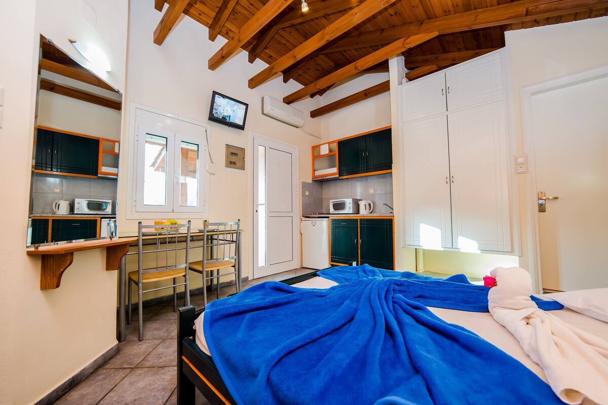 Family Studio, Balcony, Sea View | Free cots/infant beds, free WiFi