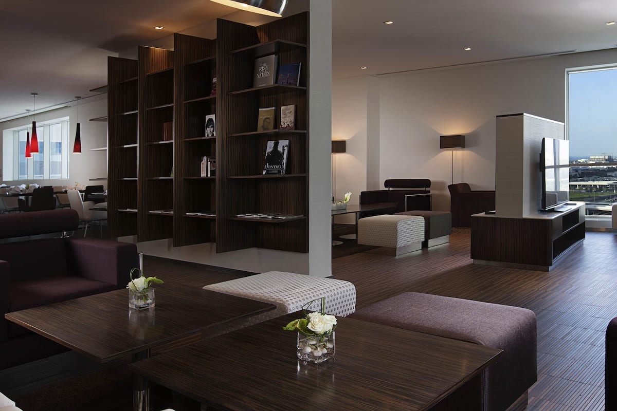 Premium bedding, pillow-top beds, minibar, in-room safe