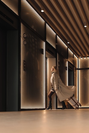 Elevator - Pullman Dubai Jumeirah Lakes Towers - Hotel and Residence (Dubai)