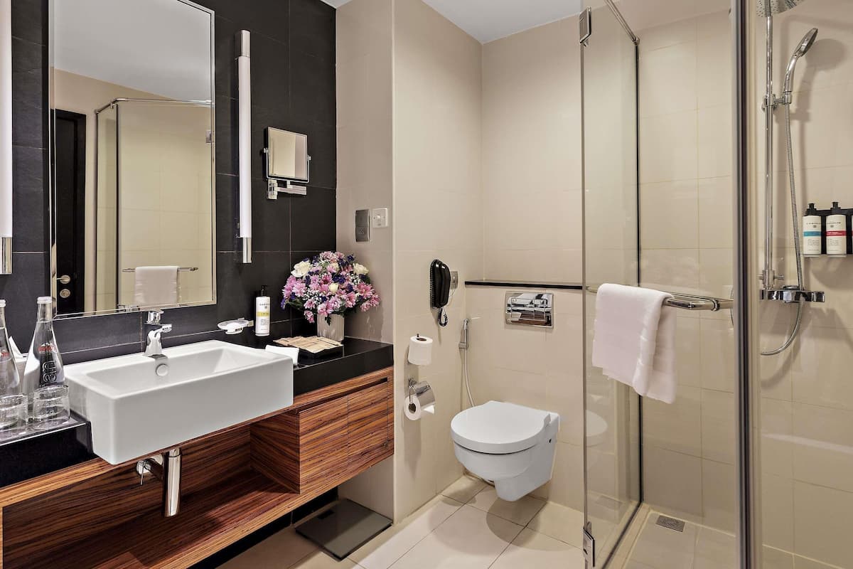 1 bedroom, premium bedding, pillow-top beds, minibar