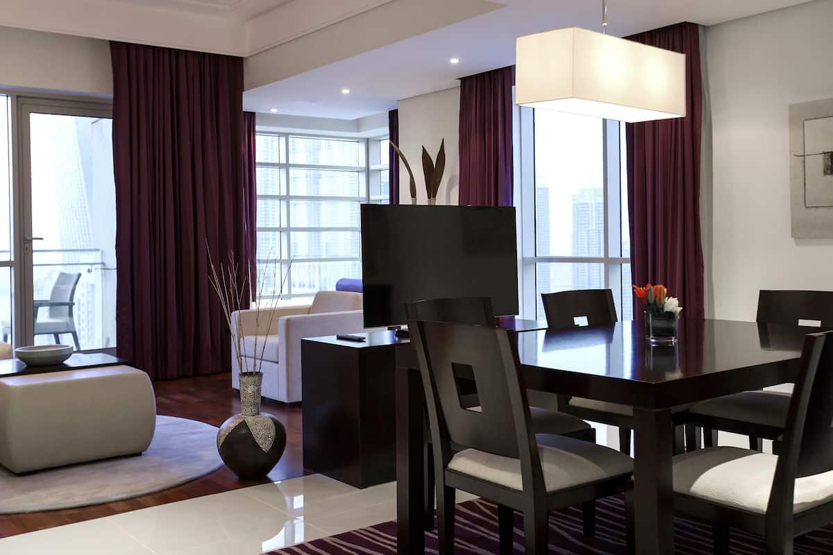 1 dormitorio y ropa de cama de alta calidad