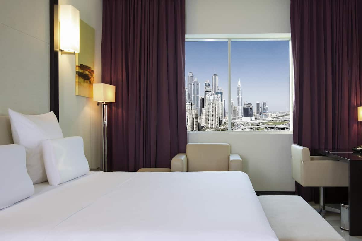 1 bedroom, premium bedding, pillow-top beds, minibar