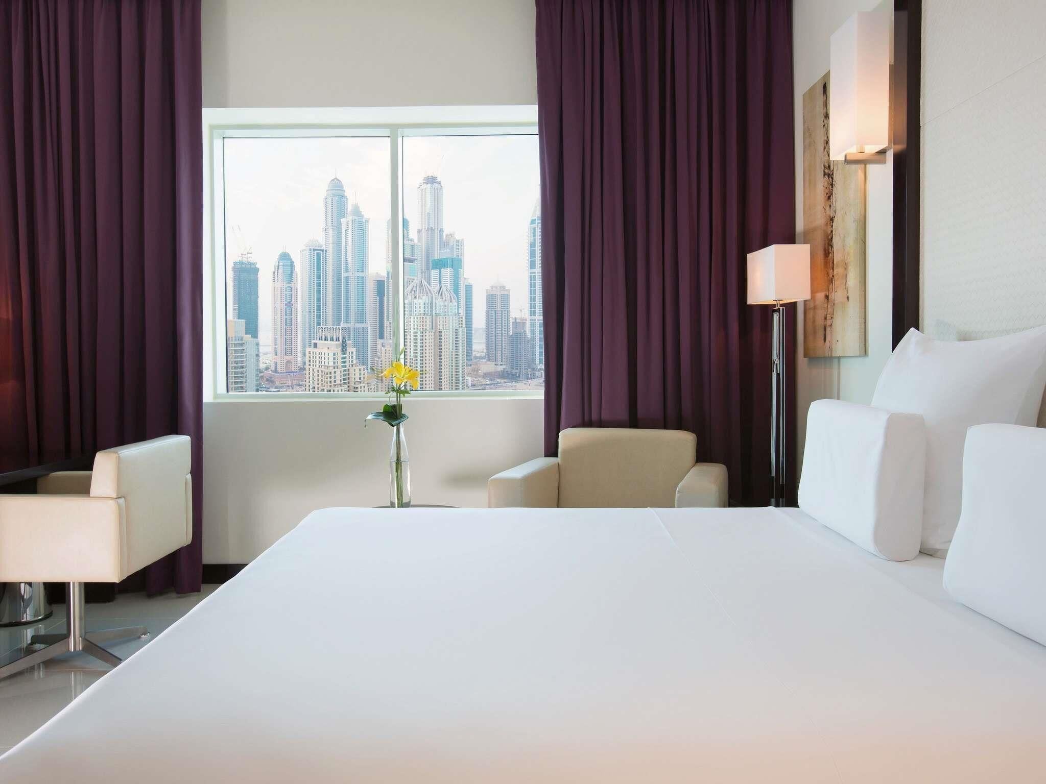 Literie de qualité supérieure, surmatelas, minibar