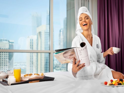 Pullman Dubai Jumeirah Lakes Towers - Hotel and Residence