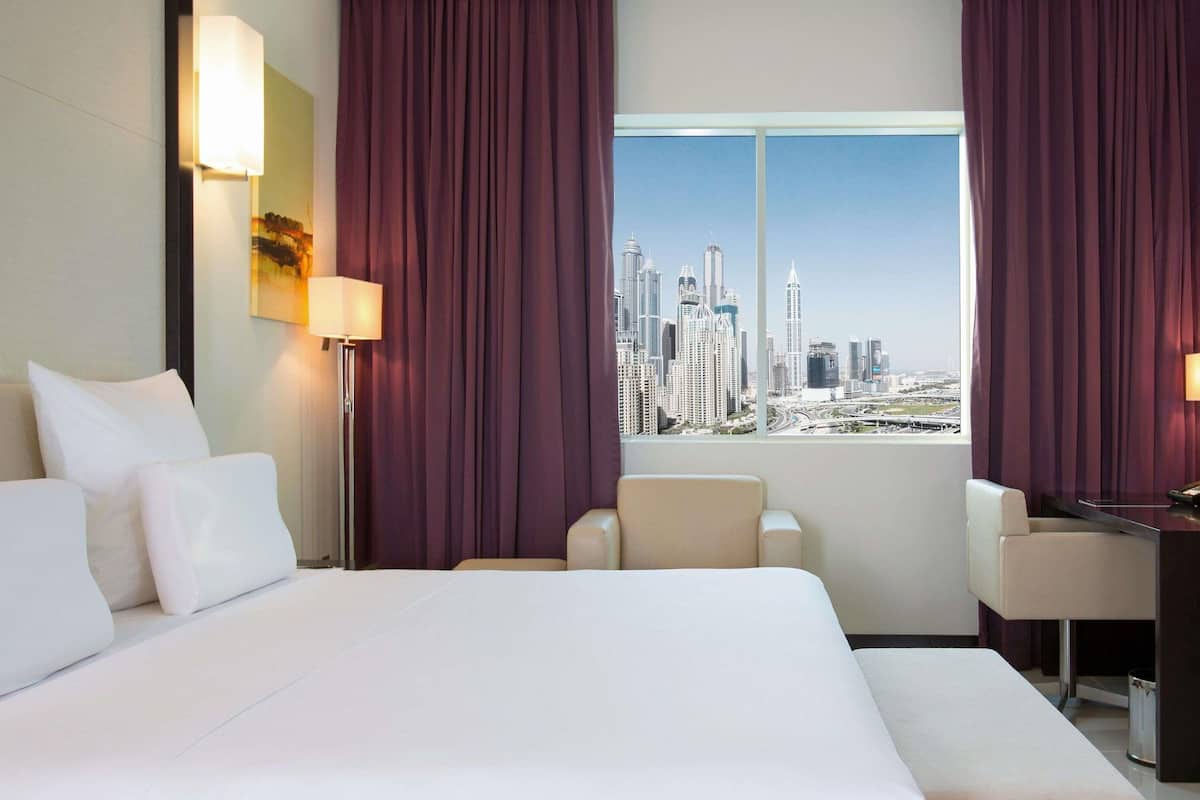 1 bedroom, premium bedding, pillow-top beds, minibar