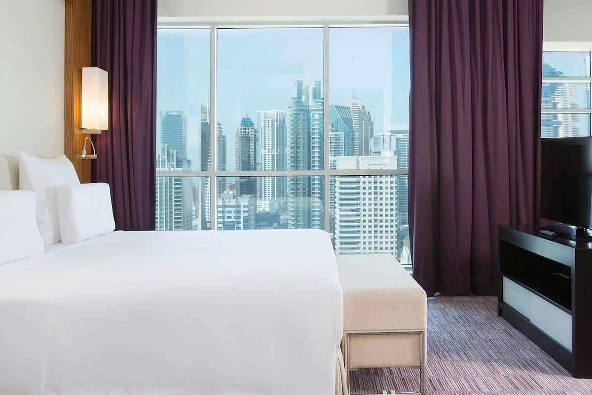 Premium bedding, pillowtop beds, minibar, in-room safe