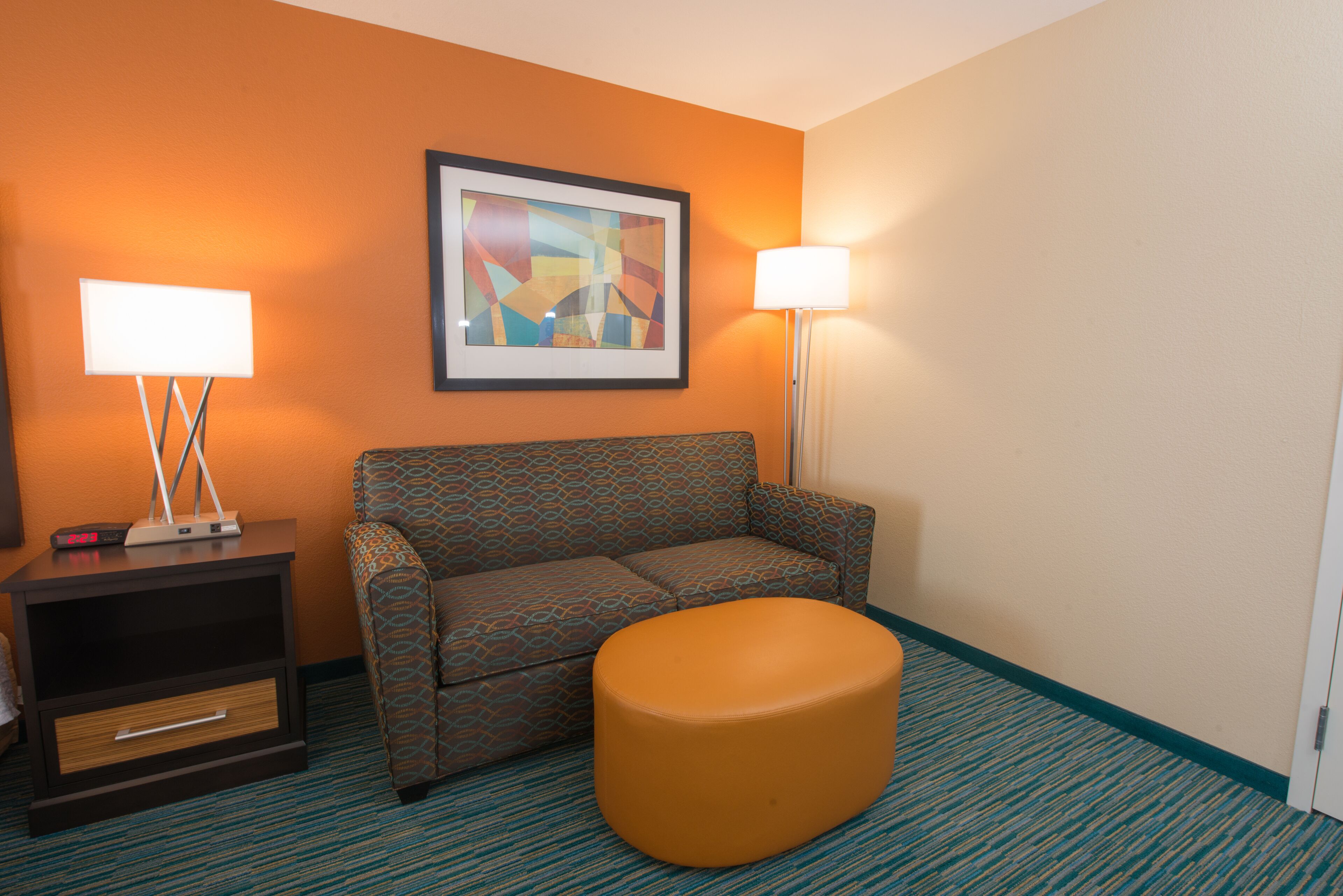 standard room, 1 king bed, accessible bathtub (communications) | room amenity
