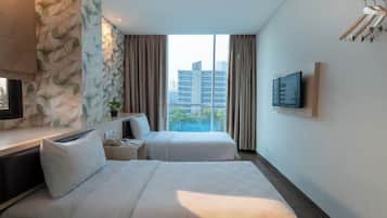 Deluxe Twin | In-room safe, free WiFi, bed sheets