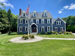 Front of property - 3 Waves Bed & Breakfast (Plymouth)