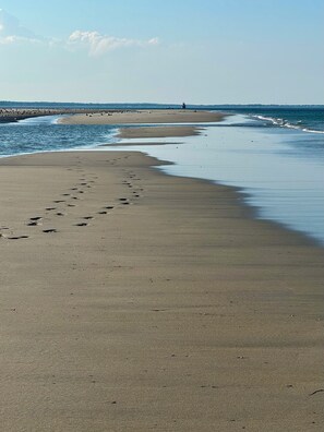 Una spiaggia nelle vicinanze