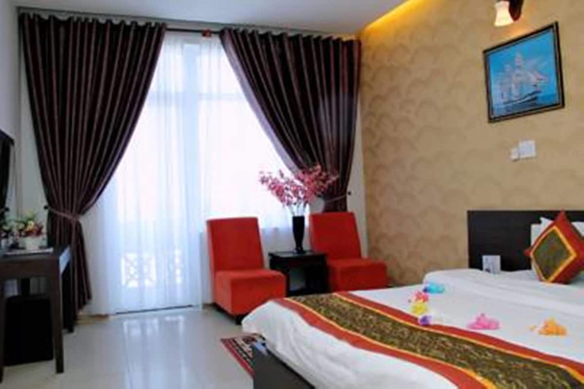 VIP | Minibar, in-room safe, desk, free WiFi