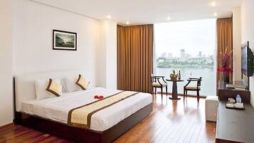 Habitación Deluxe con 2 camas individuales, vista al mar | Minibar, caja de seguridad en la habitación, escritorio y wifi gratis