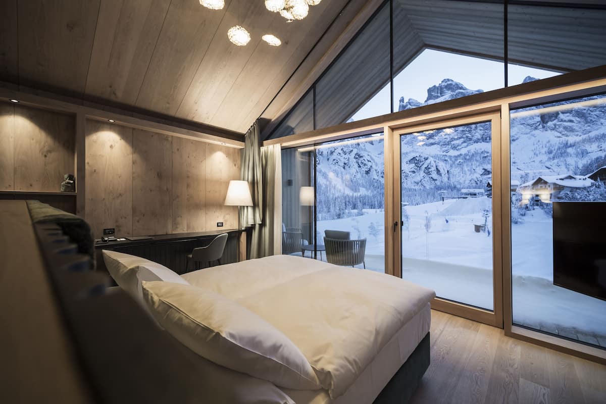 Deluxe kamer | Hypoallergeen beddengoed, donzen dekbedden, een minibar