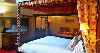 Villare Hitchin Town Centre