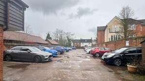 Ubetjent parkering (inkludert)
