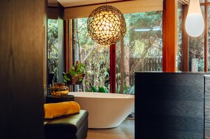 Zen Villa | Minibar, individually decorated, individually furnished, blackout drapes