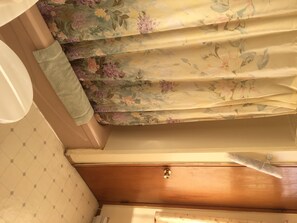 アパートメント 1 ベッドルーム | バスルーム