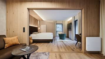 Loft Luxury | Hypo-allergenic bedding, minibar, in-room safe, blackout drapes