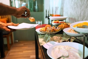 Breakfast buffet - The Beehive (Malé)