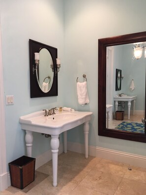 Bathroom - Mermaid Reef Villa 3 by Living Easy Abaco (Marsh Harbour)