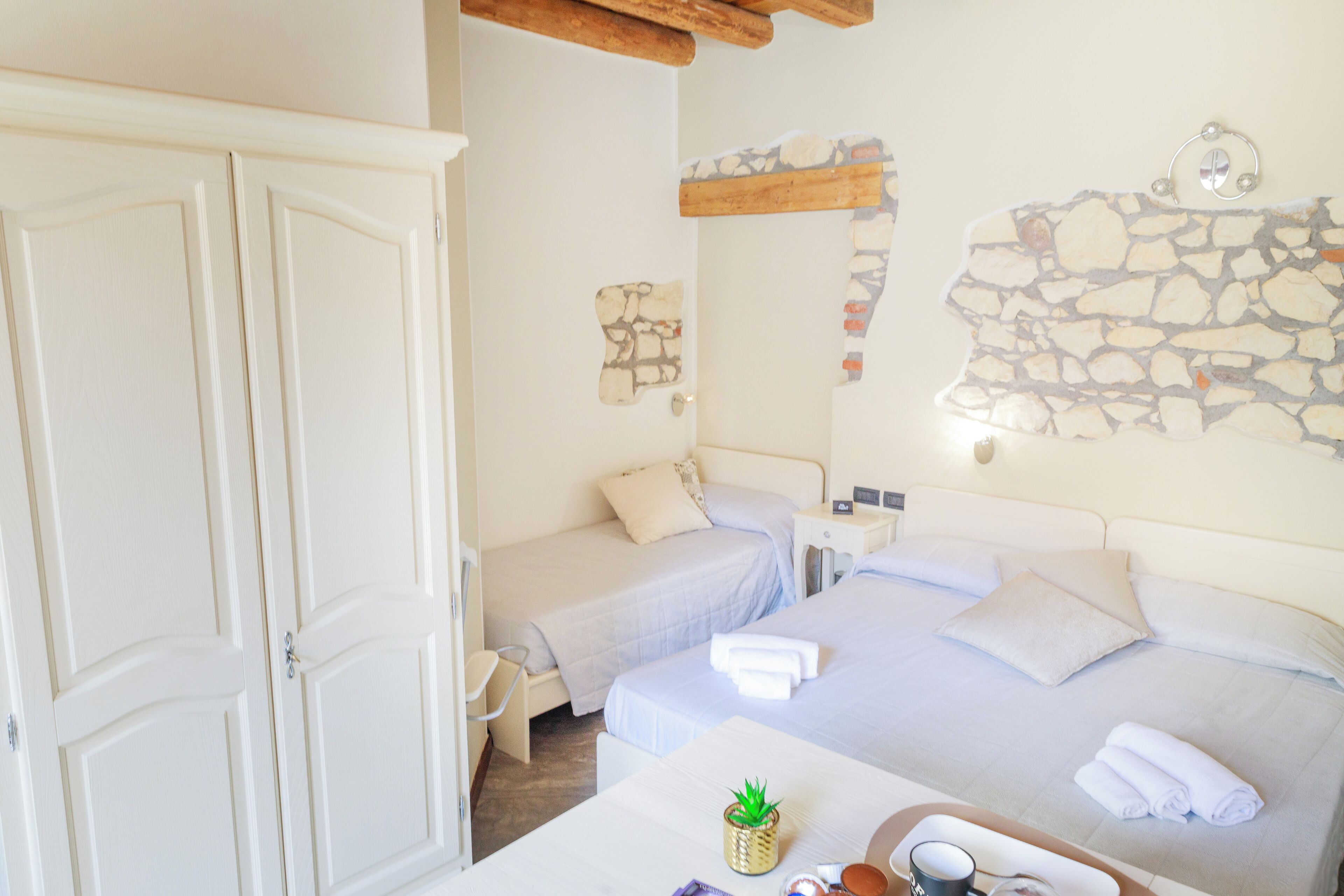 Photo - CQ Rooms Verona