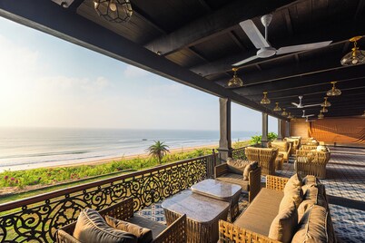 Mayfair Palm Beach Resort 